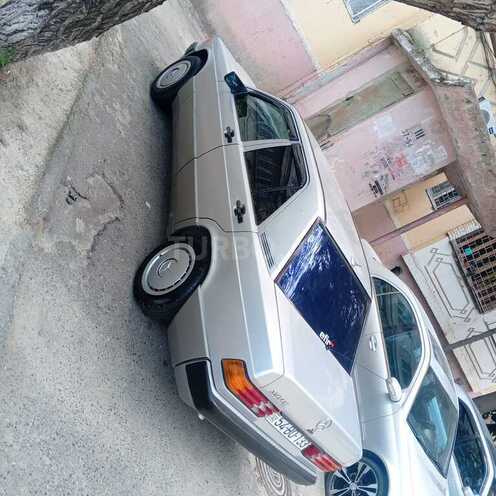 Mercedes 190-17