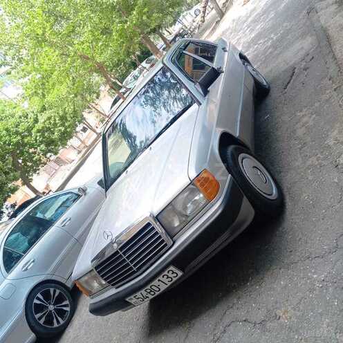Mercedes 190-5