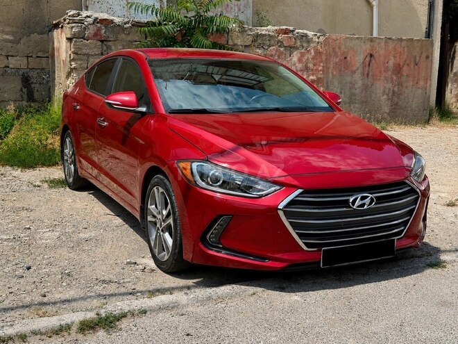 Hyundai Elantra-1