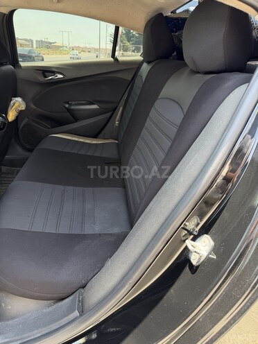 Chevrolet Cruze-8