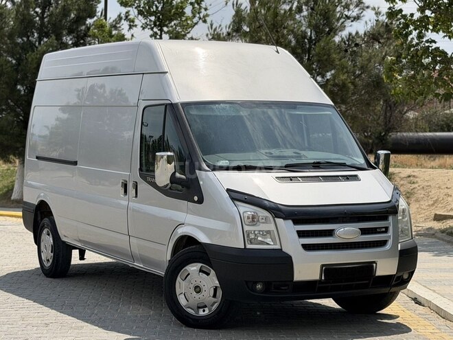 Ford Transit-2