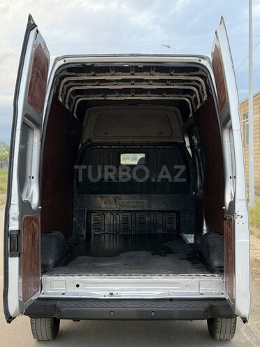 Ford Transit-12