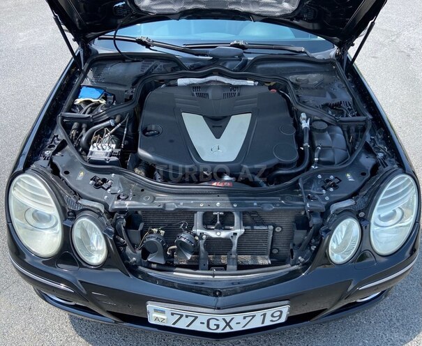 Mercedes E 280-17
