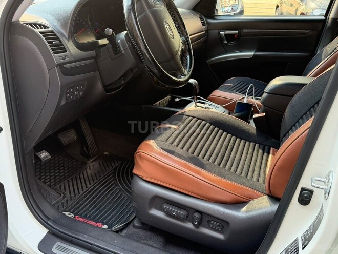 Hyundai Santa Fe-8
