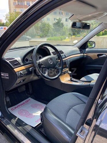 Mercedes E 280-21