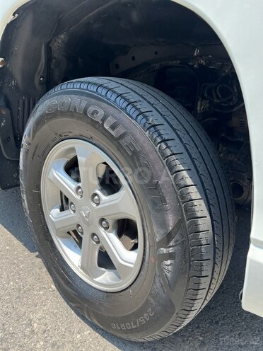 Mitsubishi L200-16