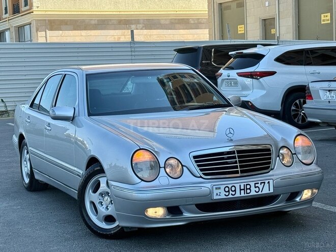 Mercedes E 240-6