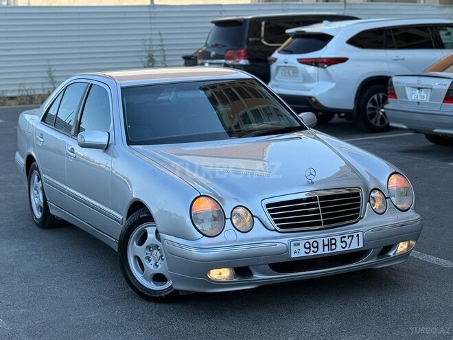 Mercedes E 240-3
