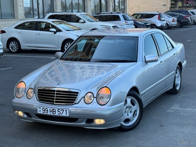 Mercedes E 240-5