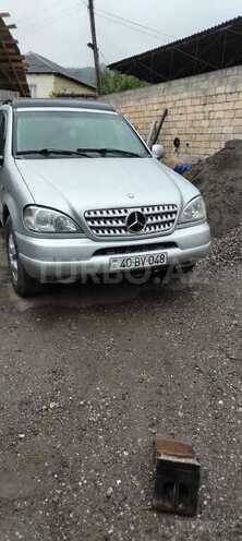 Mercedes ML 320-1