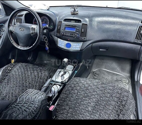 Hyundai Elantra-2