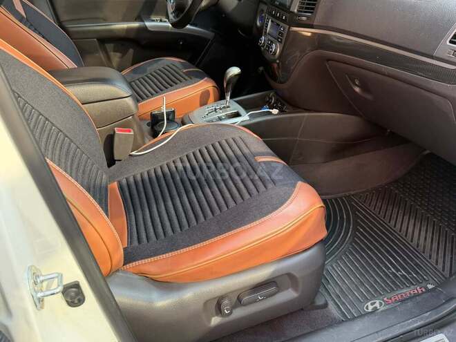 Hyundai Santa Fe-12