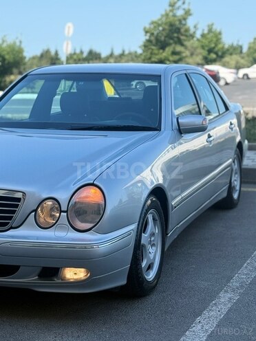 Mercedes E 240-9