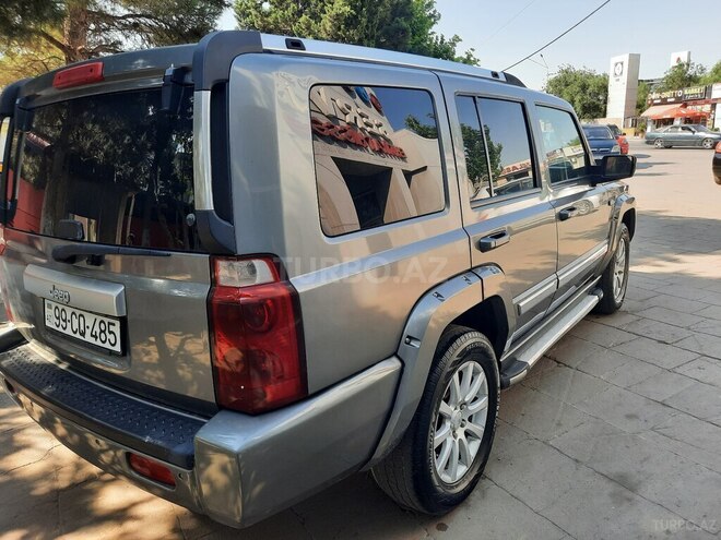 Jeep Commander-10