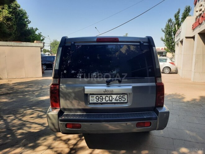 Jeep Commander-12