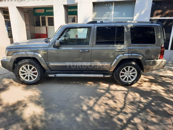 Jeep Commander-3