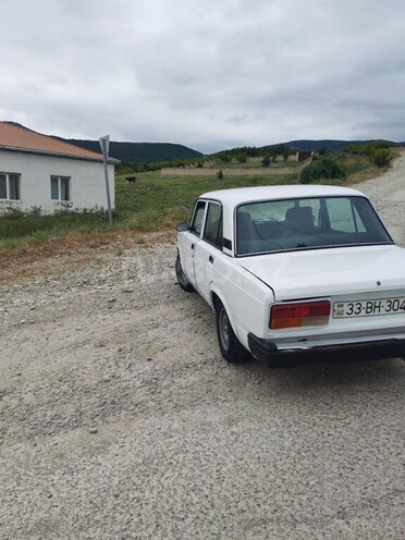 LADA (VAZ) 2107-2