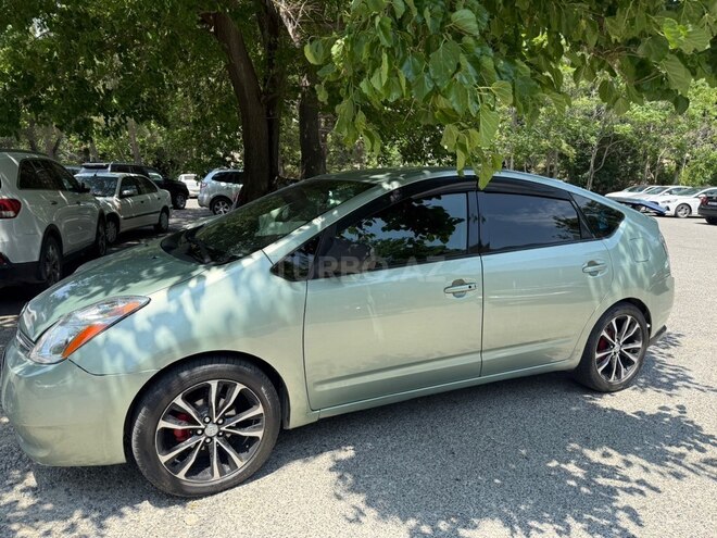 Toyota Prius-4