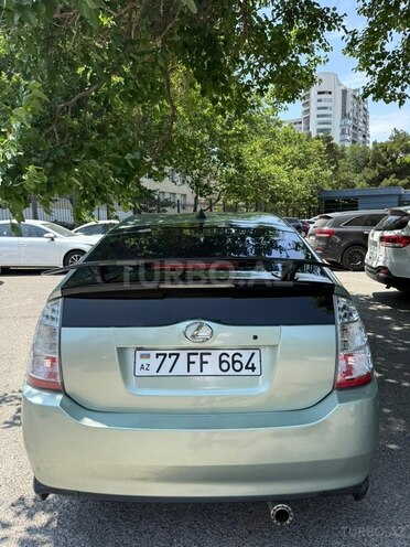Toyota Prius-2