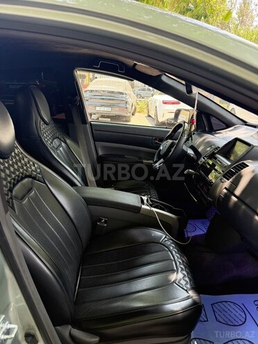 Toyota Prius-6