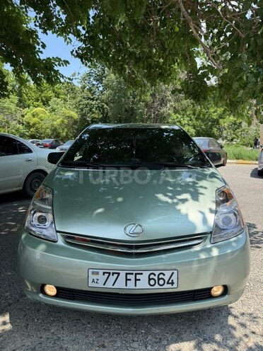Toyota Prius-1