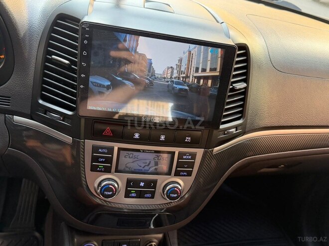 Hyundai Santa Fe-15