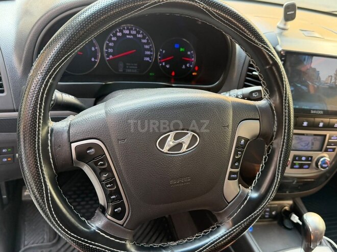 Hyundai Santa Fe-17
