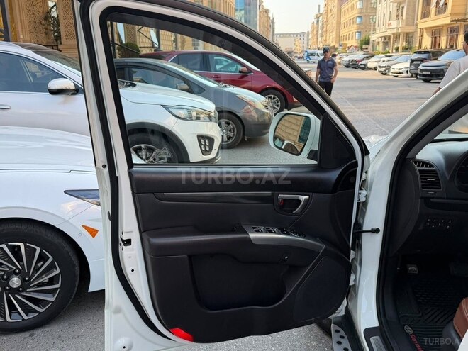 Hyundai Santa Fe-18