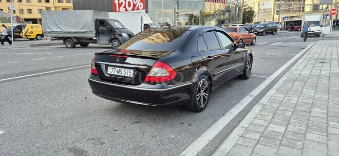 Mercedes E 220-3