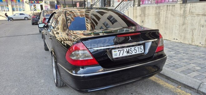Mercedes E 220-5