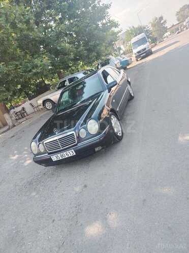Mercedes E 230-4