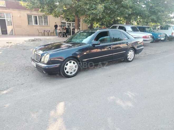 Mercedes E 230-9