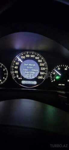 Mercedes E 220-10