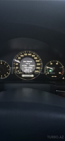 Mercedes E 220-12