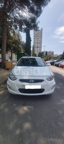 Hyundai Accent-3