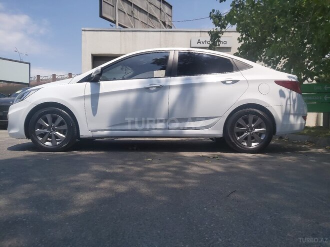 Hyundai Accent-8