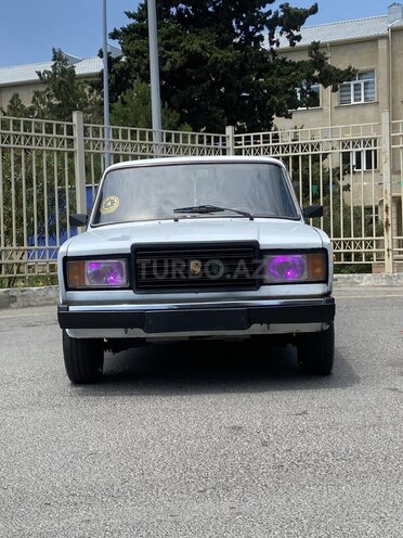 LADA (VAZ) 2107-1