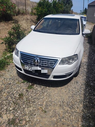 Volkswagen Passat-1