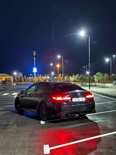 Toyota Camry-5