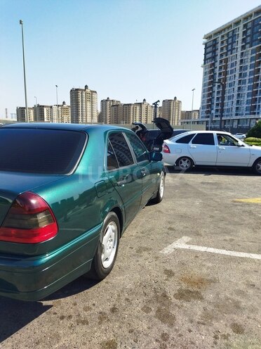 Mercedes C 200-9