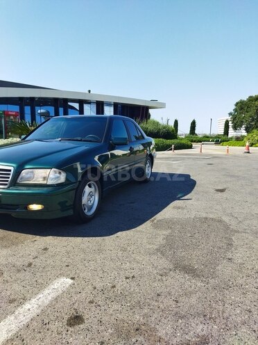 Mercedes C 200-11
