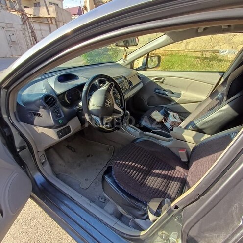 Honda Insight-3