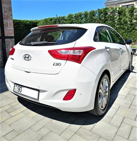 Hyundai i30-2