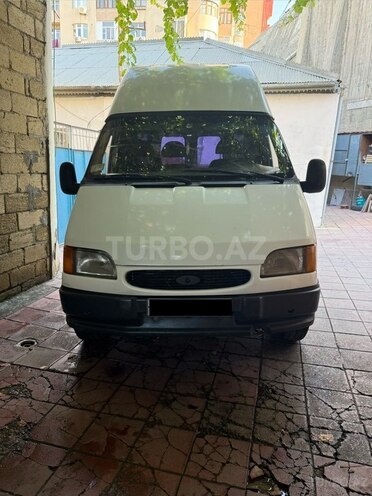 Ford Transit-1