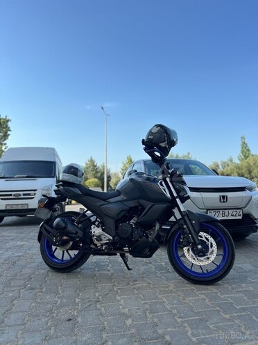 Yamaha FZ-S FI Deluxe-3