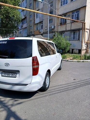 Hyundai H-1-7