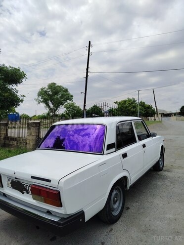 LADA (VAZ) 2107-2