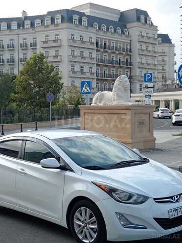 Hyundai Elantra-2