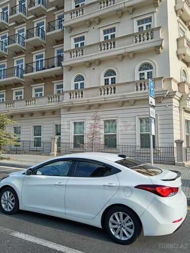 Hyundai Elantra-5