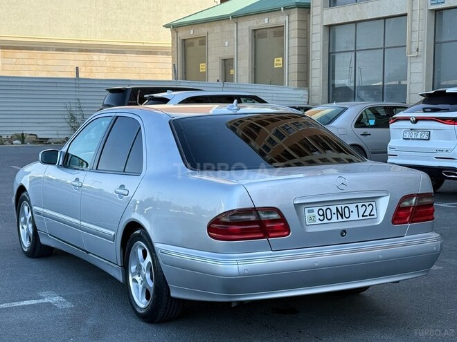 Mercedes E 280-13